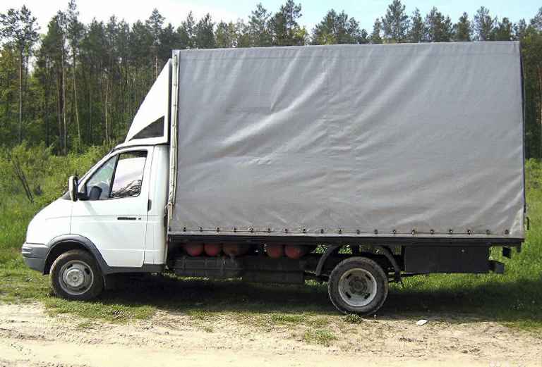 Заказ грузотакси для перевозки автомобиля из Барнаула в Красноярск
